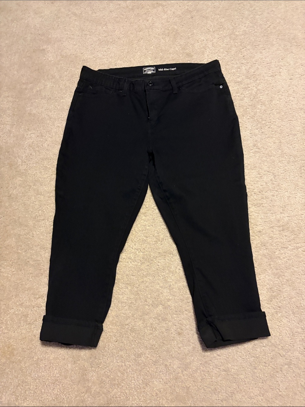 Signature by Levi Strauss Black Ankle Crop Jeans